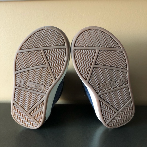 Size 5 toddler Carters high tops - Picture 4 of 4